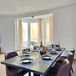 Exclusive Vista Hills Blue Horizon Daire