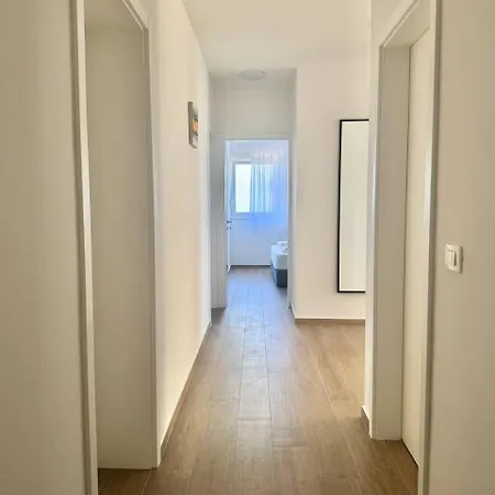 Exclusive Vista Hills Blue Horizon Apartment *