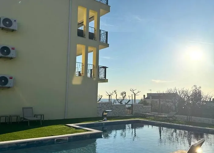 Exclusive Vista Hills Blue Horizon Daire